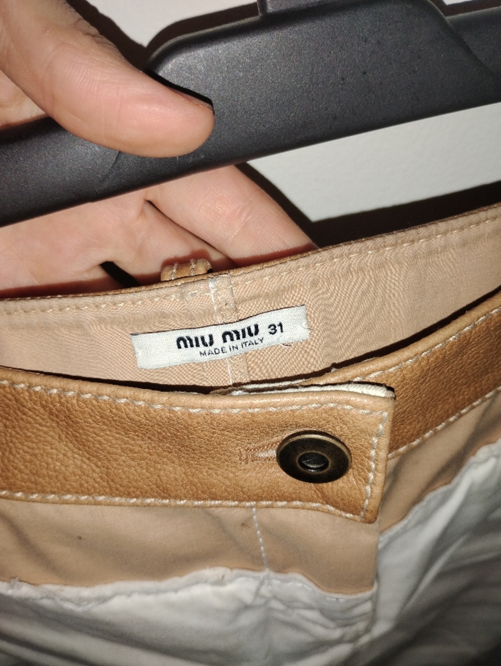 Miu Miu White Mini Skirt with Tan Waistband - Picture 4 of 4